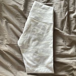 Lululemon Wunder Train High Rise 25” (size 6)